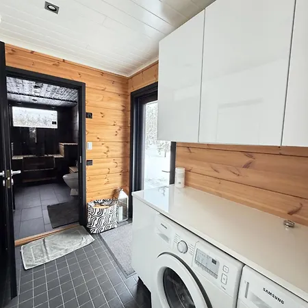 Modern Joenpolku With Jacuzzi, Sauna And Scenic Views Rukatunturi